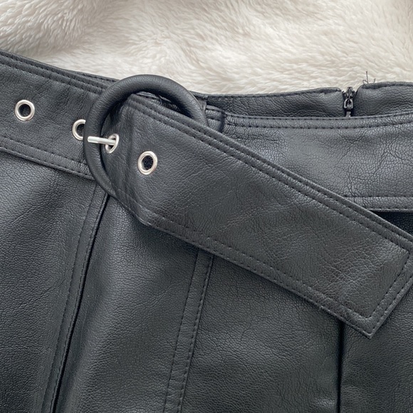 Small leather skirt from Honey - Picture 2 of 4